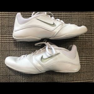 Nike Sideline II Leather Shoes Sz 5.5